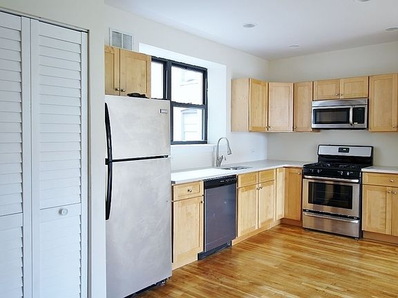 3rd image of 3612 Broadway #5C