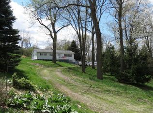 525 Collier Rd, Uniontown, PA 15401