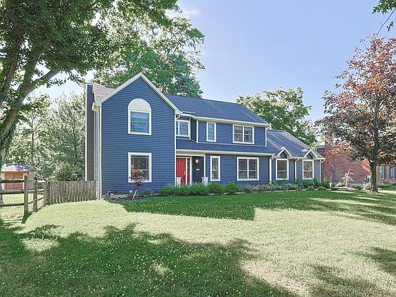 2nd image of 6214 N Shadow Hill Way