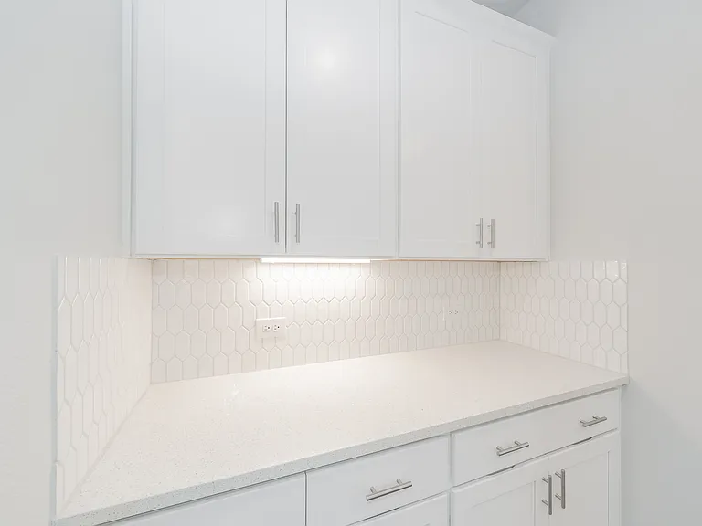 9709 Thorncrown Ln — Photo 16