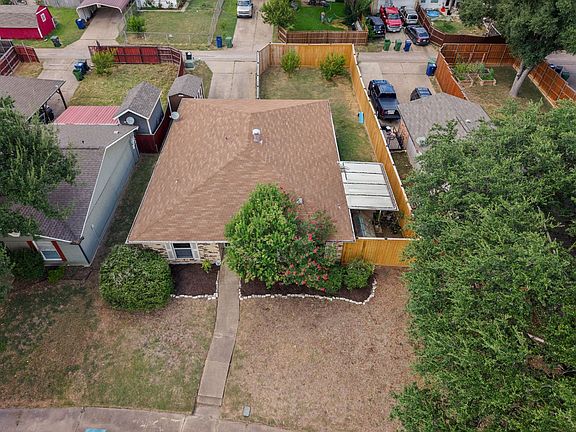 3rd image of 3321 Edgecliff Dr