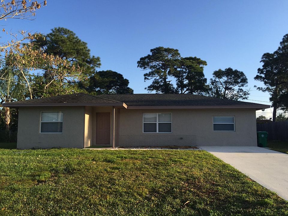 1st image of 561 NW Argosy Avenue