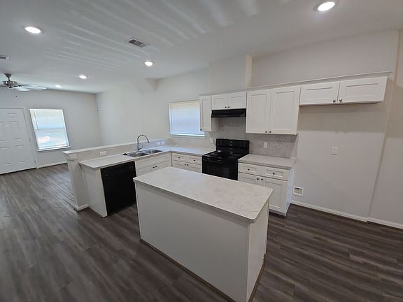 3rd image of 8213 Gallahad St Unit A