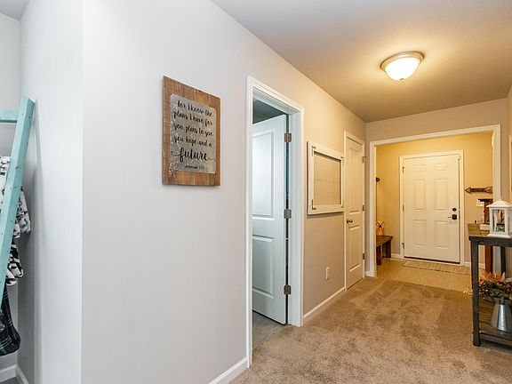 3rd image of 1004 Odell Farm Ln