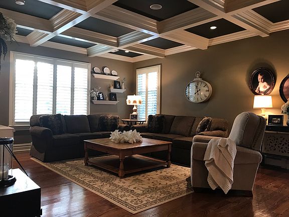 Custom Ceiling in LR