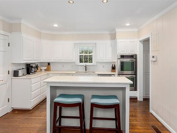 5th image of 3425 Dorothy Ln S