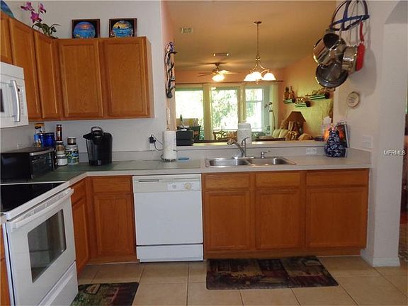 3rd image of 3625 Country Pointe Pl