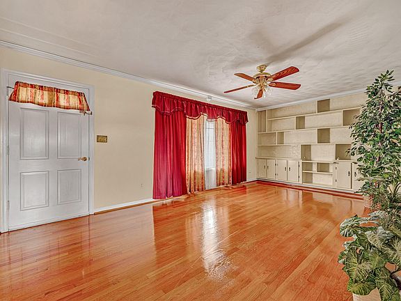 4th image of 7633 Deer Branch Rd