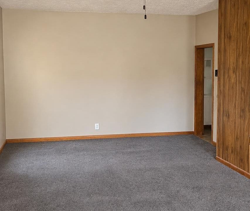 2nd image of 512 Hay St