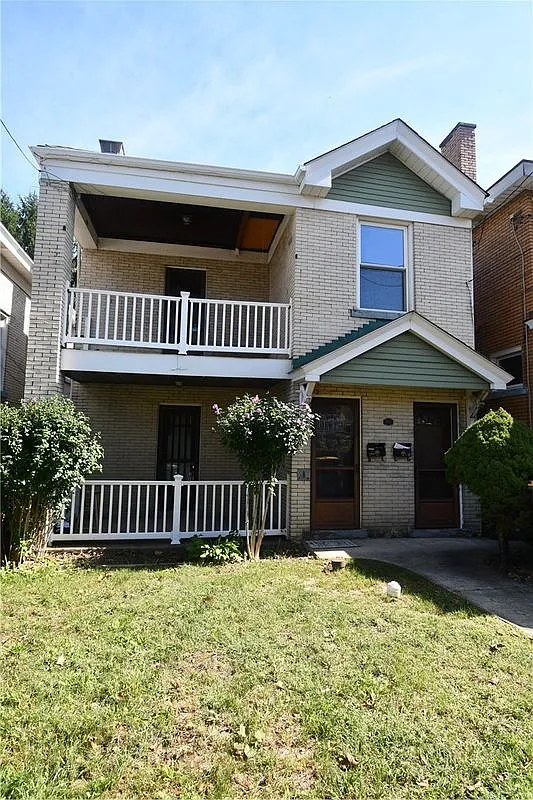 2 bed, 1.0 bath, 1024 sqft, $1,100 — Photo 1