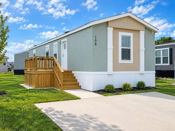 108 Middle Loop Rd, New Braunfels, TX 78130