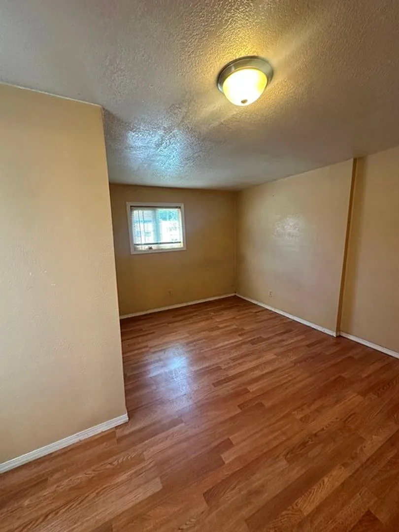 1 Bedroom House — Photo 3