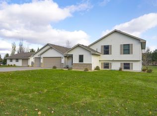 22735 207th St, Becker, MN 55308