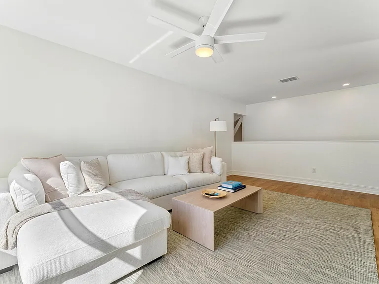 25600 Springtide Ct — Photo 26