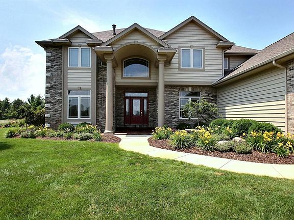 2nd image of 771 Burr Oak Ln
