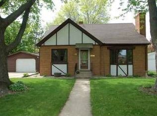 136 Jackson St, Sun Prairie, WI 53590