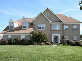 413 Silver Leaf Cir, Collegeville, PA 19426