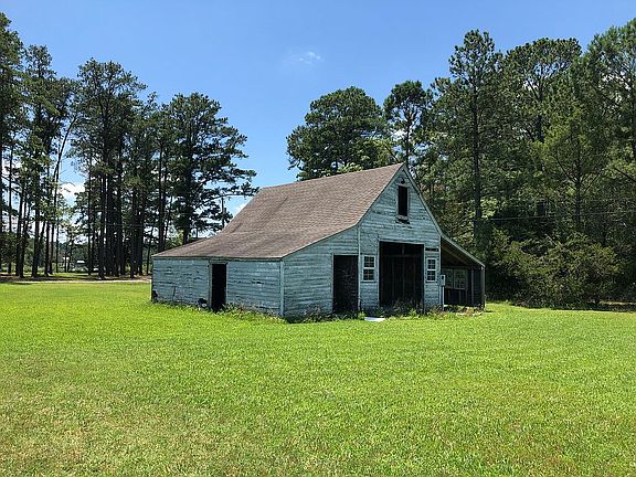 Concrete floored barn 