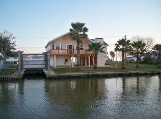 1623 Blue Water Dr, Freeport, TX 77541