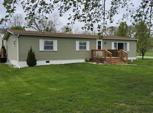 754 S Pine St, Avoca, IA 51521