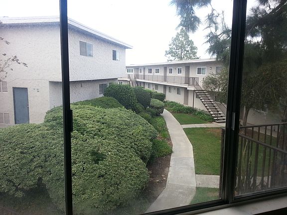 3rd image of 8220 Vincetta Dr Unit 33