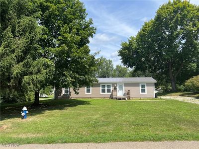 495 2nd St SW, Brewster, OH, 44613