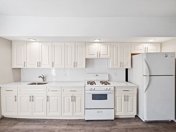 2nd image of 496 President St #B