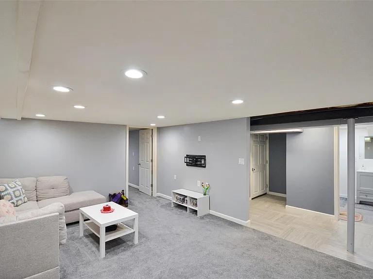 37653 Longacre Dr — Photo 27