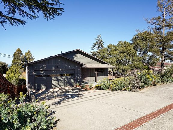 3rd image of 2804 Newlands Ave