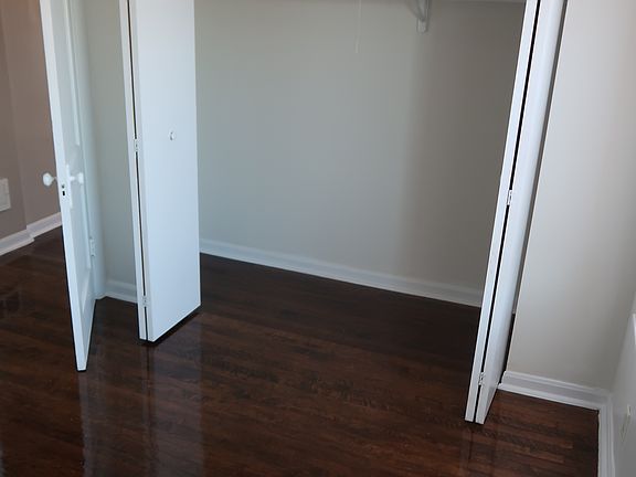 3rd image of 4235 N Lamon Ave #1