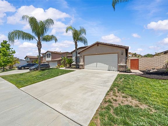 2nd image of 23522 Cheyenne Canyon Dr