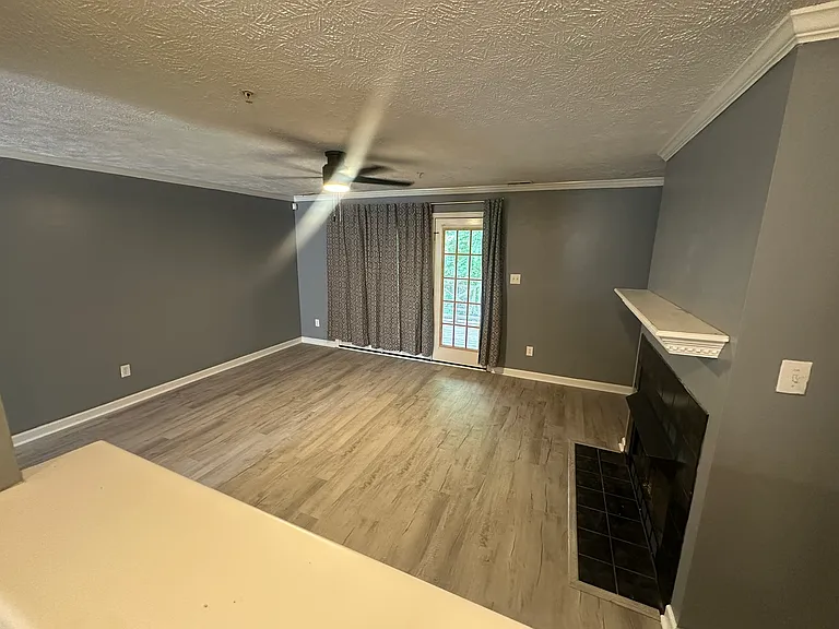 320 Bubble Creek Ct #7 — Photo 4