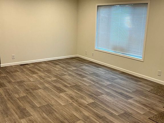 5th image of 722 E Dakota Ave #0