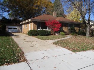 1013 Gray St, Green Bay, WI 54303