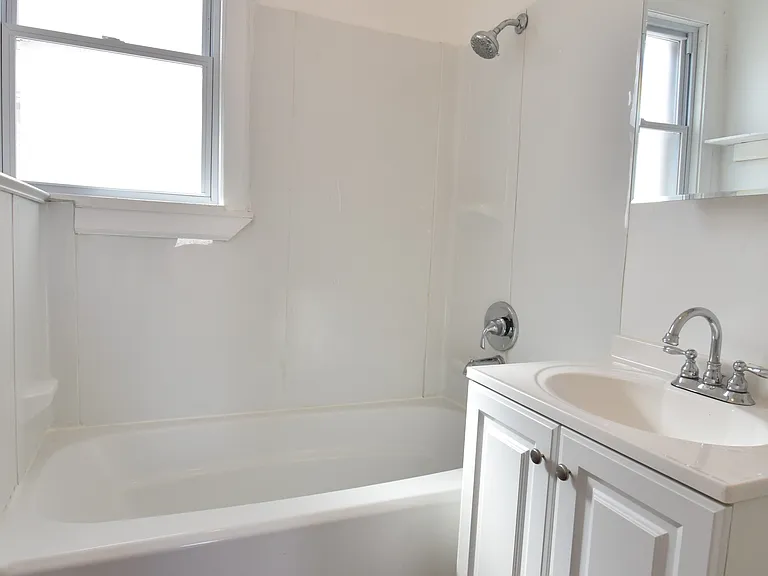 94 Grant St #2 — Photo 8