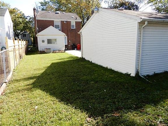 2nd image of 19217 Linville St