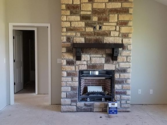4th image of 4384 N Farm Road 157