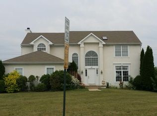 17 Bryces Ct, Sicklerville, NJ 08081