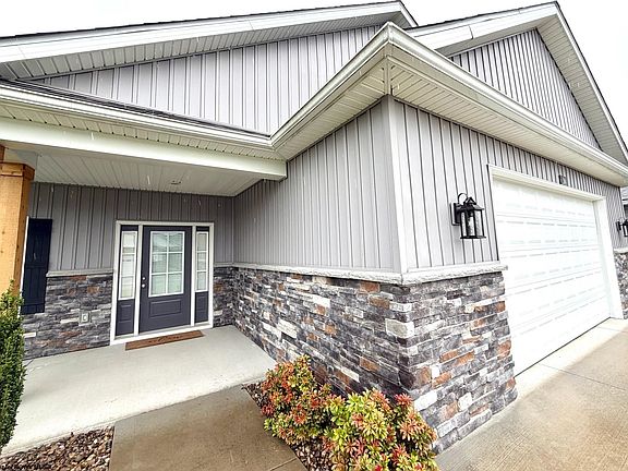 2nd image of 216 Crimson Ln