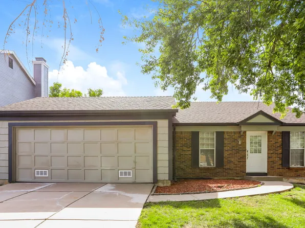 19690 E Bates Dr, Aurora, CO 80013