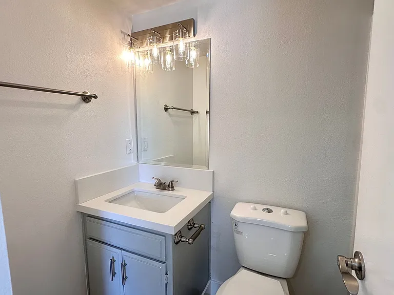 9939 Topanga Canyon Blvd — Photo 73