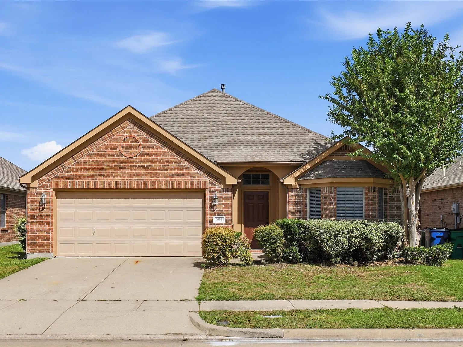 3 bed, 2051 sqft, $2,095 — Photo 1