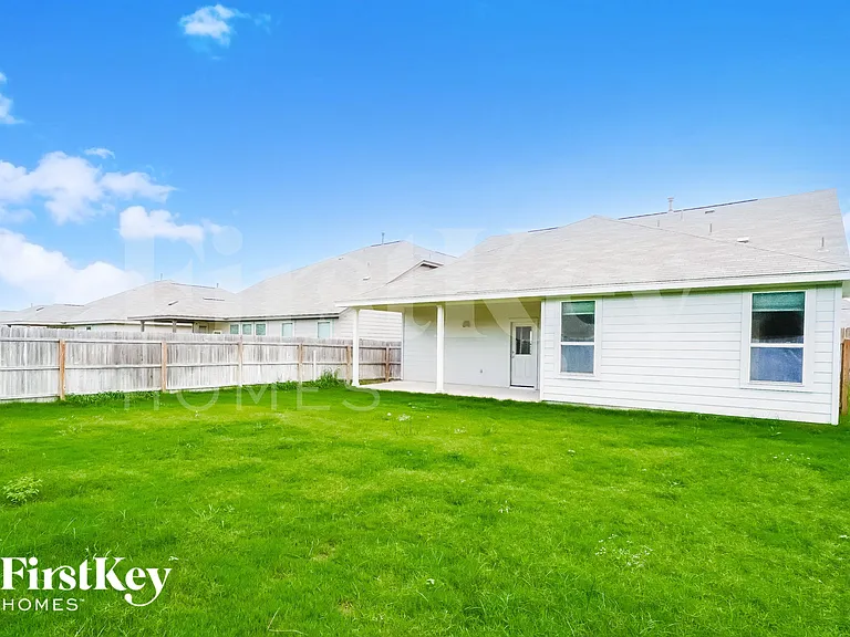 7531 Harvest Bay — Photo 14