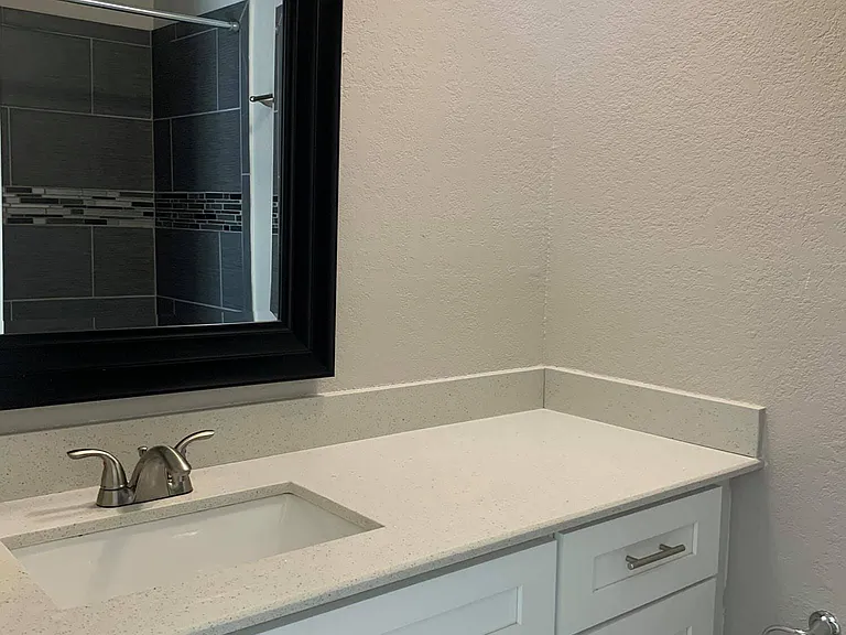 The Summit Apartments — Photo 18