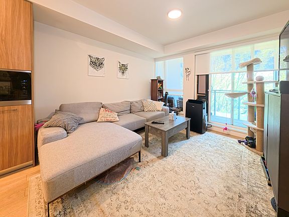 2nd image of 209 E 20th Ave #303