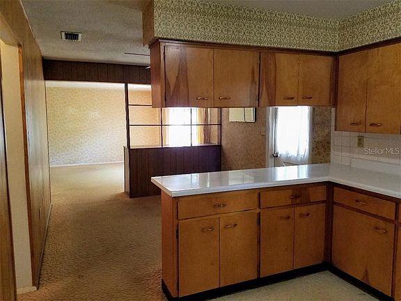 4th image of 2934 Carolina Ave