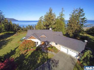 111 Fox Point Rd, Port Angeles, WA 98363