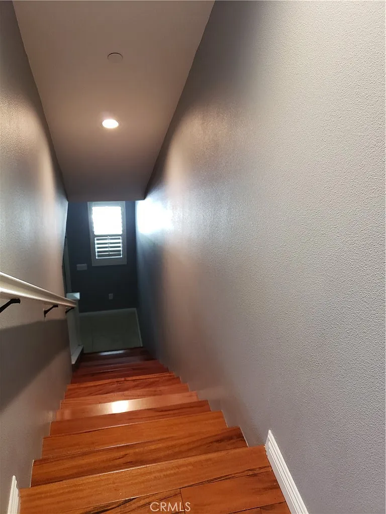 1 bed, 1760 sqft, $1,100 — Photo 4
