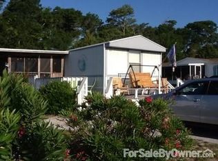 523 Harbor Dr W, Emerald Isle, NC 28594