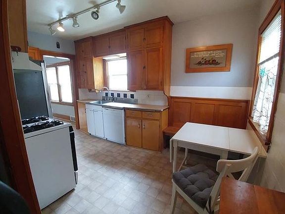 1886 - Kitchen 2_09042020